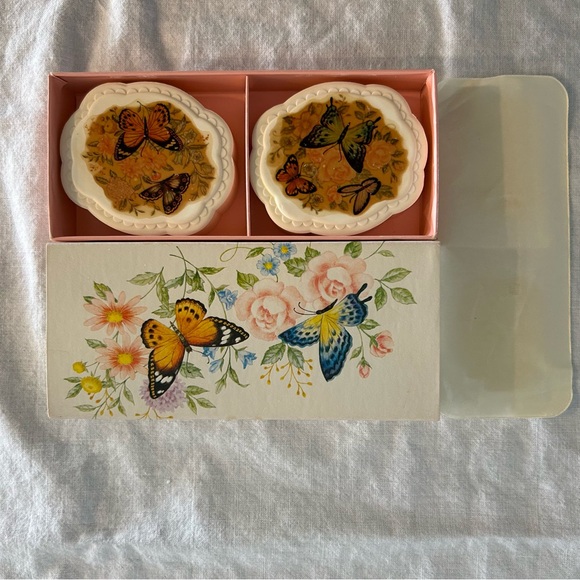 Vintage Avon Butterflies and Blossoms 2 Soap Set NOS - Picture 6 of 6